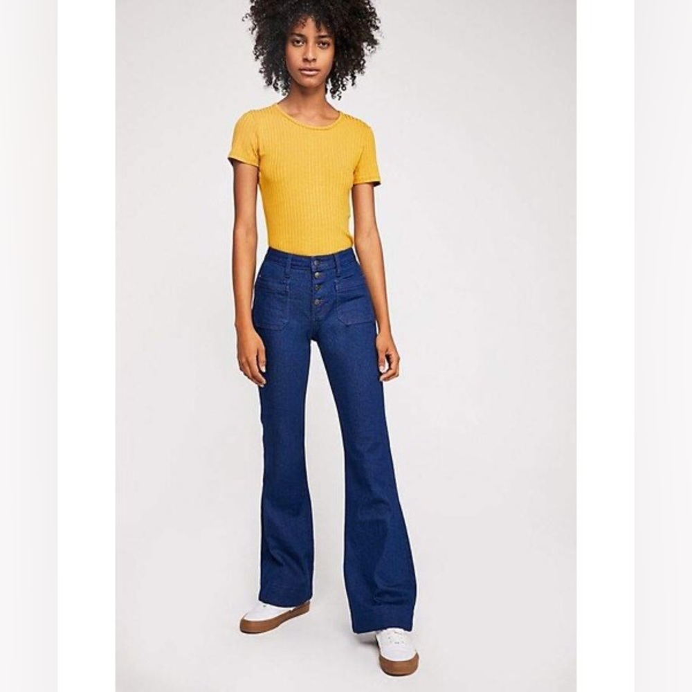 Wrangler exaggerated bootcut jeans 30
